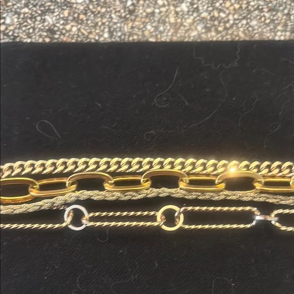 Victoria Emerson x Dani Austin bracelet stack - Picture 3 of 3